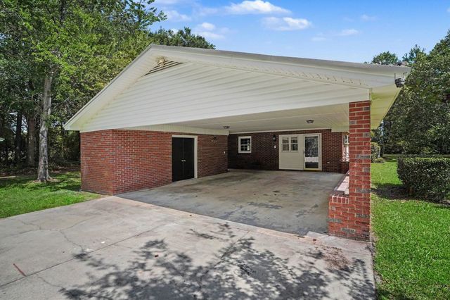 1384 Bud Graham Rd., Galivants Ferry, SC 29544