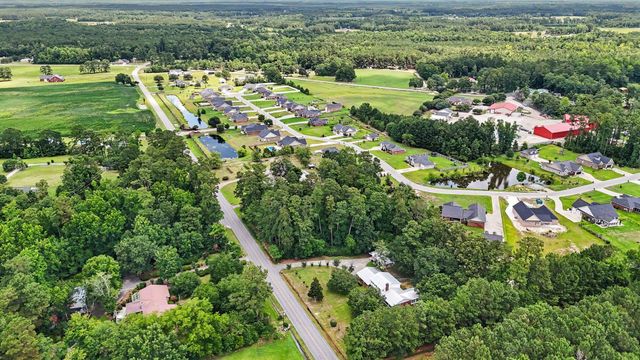 1384 Bud Graham Rd., Galivants Ferry, SC 29544
