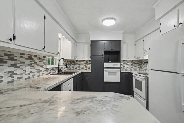 1384 Bud Graham Rd., Galivants Ferry, SC 29544