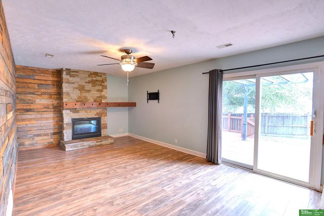 1211 Buckboard Boulevard, Papillion, NE 68046