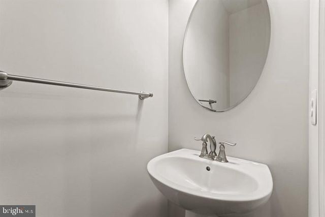 1207 TRENTON PL SE, Washington, DC 20032