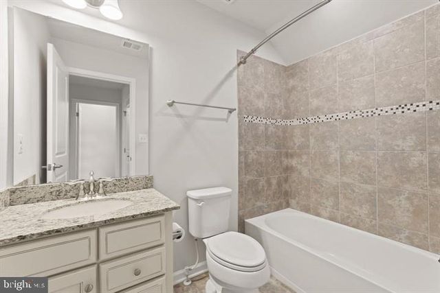 1207 TRENTON PL SE, Washington, DC 20032
