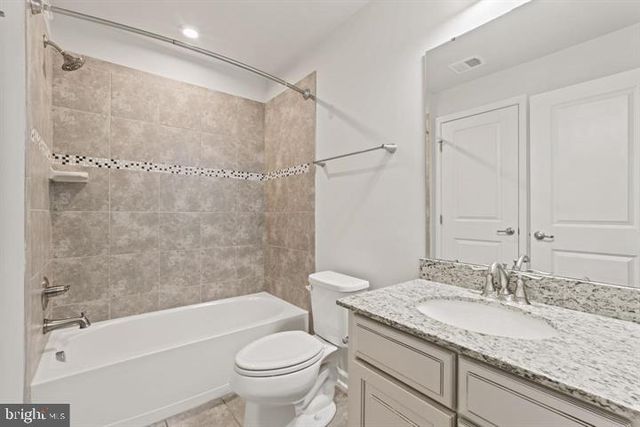 1207 TRENTON PL SE, Washington, DC 20032