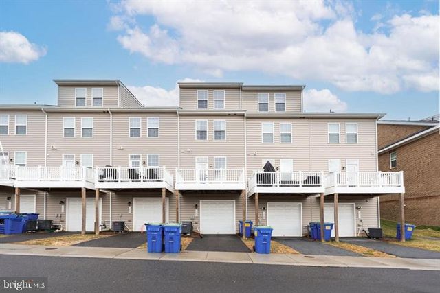 1207 TRENTON PL SE, Washington, DC 20032
