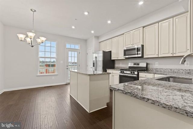 1207 TRENTON PL SE, Washington, DC 20032