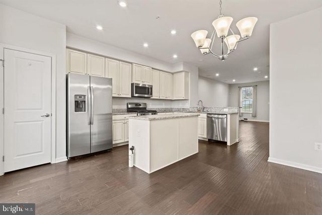 1207 TRENTON PL SE, Washington, DC 20032