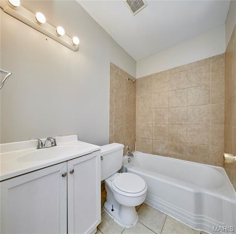10214 Saint Anthony Lane, St Ann, MO 63074