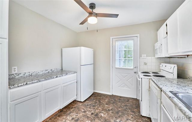 10214 Saint Anthony Lane, St Ann, MO 63074