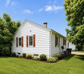 1201 LANGLADE AVENUE, Green Bay, WI 54304