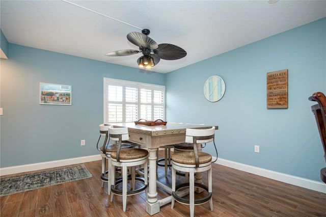 1700 COVE II PLACE 324, Sarasota, FL 34242