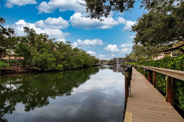 1700 COVE II PLACE 324, Sarasota, FL 34242