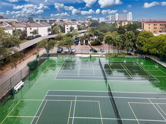 1700 COVE II PLACE 324, Sarasota, FL 34242