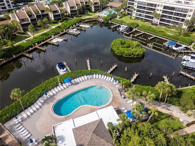 1700 COVE II PLACE 324, Sarasota, FL 34242