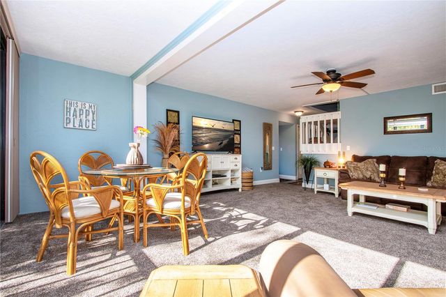 1700 COVE II PLACE 324, Sarasota, FL 34242