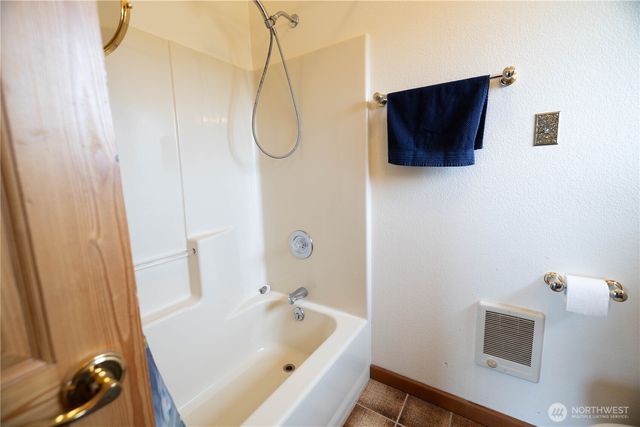 6 Orchard Loop S., Tonasket, WA 98855