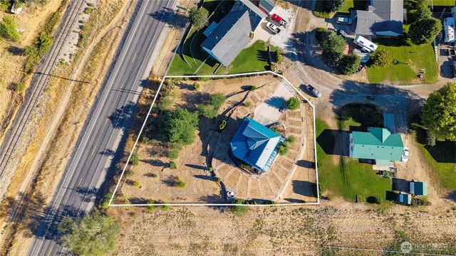 6 Orchard Loop S., Tonasket, WA 98855