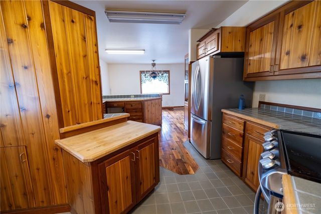 6 Orchard Loop S., Tonasket, WA 98855