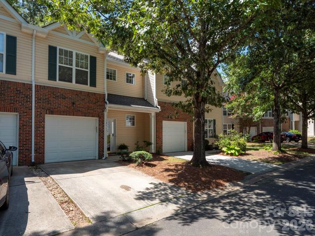10747 Essex Hall Drive, Charlotte, NC 28277