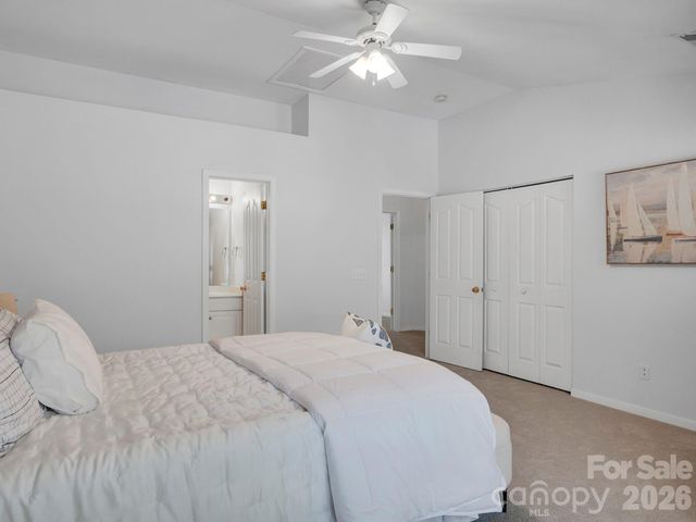 10747 Essex Hall Drive, Charlotte, NC 28277