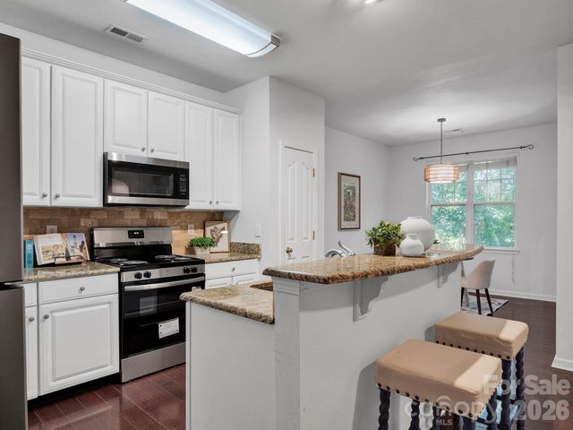 10747 Essex Hall Drive, Charlotte, NC 28277