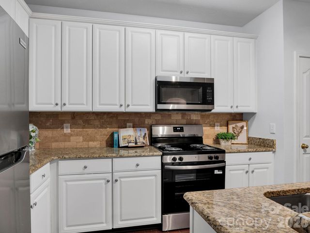 10747 Essex Hall Drive, Charlotte, NC 28277