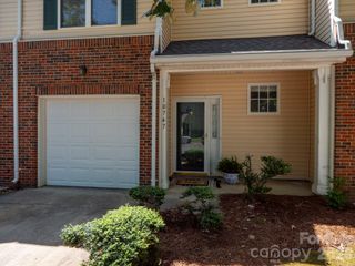 10747 Essex Hall Drive, Charlotte, NC 28277