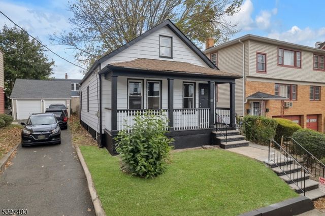 30 Allen St, Irvington Twp., NJ 07111