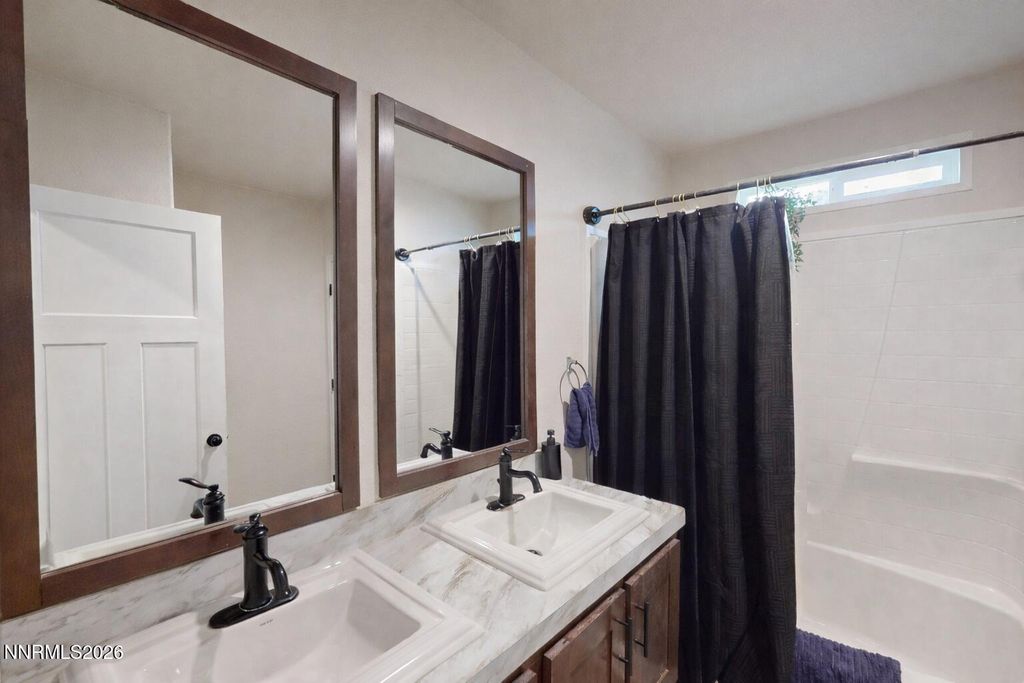 Image 16 of property listing at 155 Misty Court, Winnemucca, NV 89445