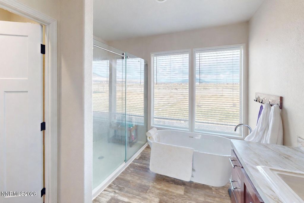 Image 7 of property listing at 155 Misty Court, Winnemucca, NV 89445