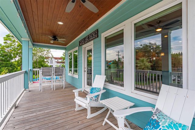 406 Clear Lake Road, Clear Lake Shores, TX 77565