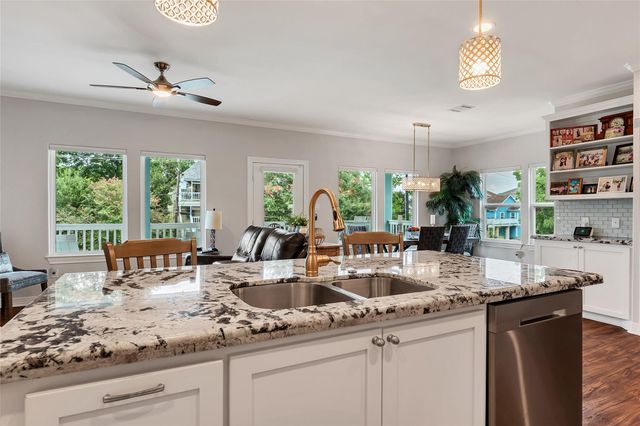 406 Clear Lake Road, Clear Lake Shores, TX 77565
