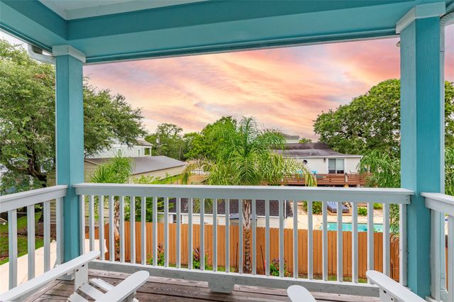 406 Clear Lake Road, Clear Lake Shores, TX 77565