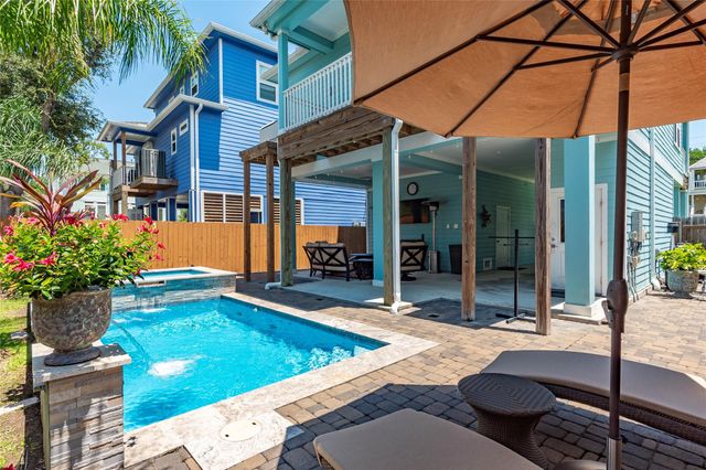 406 Clear Lake Road, Clear Lake Shores, TX 77565