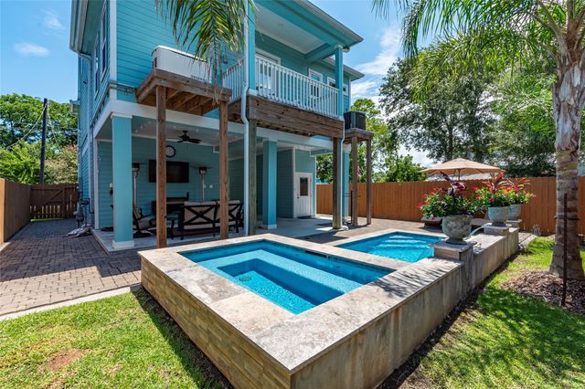 406 Clear Lake Road, Clear Lake Shores, TX 77565