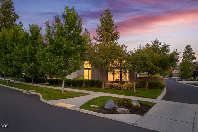 2749 NW Shields Drive, Bend, OR 97703
