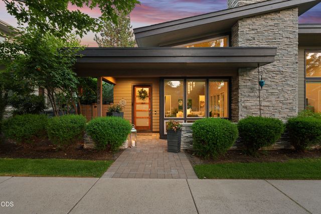 2749 NW Shields Drive, Bend, OR 97703