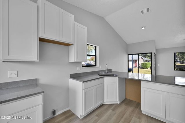 8429 LONG MEADOW Circle N, Jacksonville, FL 32244