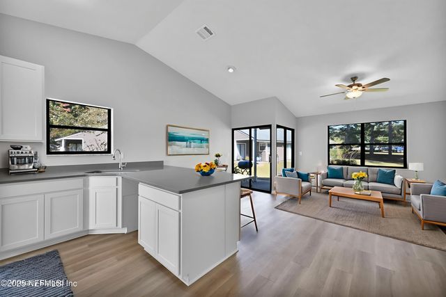 8429 LONG MEADOW Circle N, Jacksonville, FL 32244