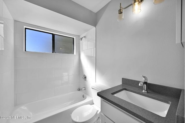 8429 LONG MEADOW Circle N, Jacksonville, FL 32244