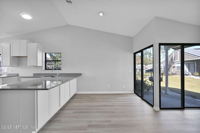 8429 LONG MEADOW Circle N, Jacksonville, FL 32244