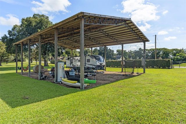 37714 FAIRFIELD LANE, Dade City, FL 33525