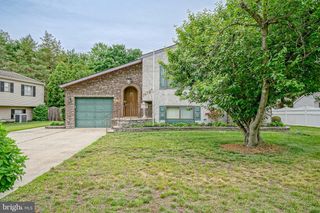 1479 MEMORIAL AVE, Gibbstown, NJ 08027