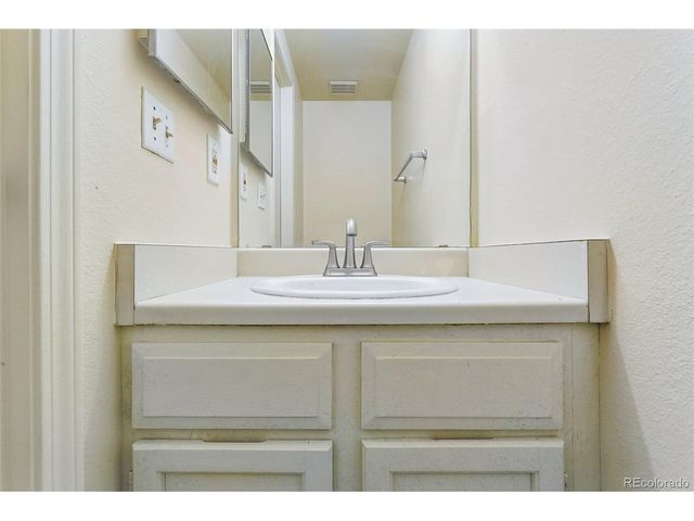 7474 E Arkansas Ave 26-03, Denver, CO 80231