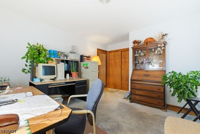 33 Edgemere Ter, Washington Twp., NJ 07882