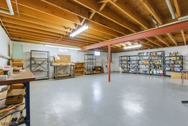 33 Edgemere Ter, Washington Twp., NJ 07882