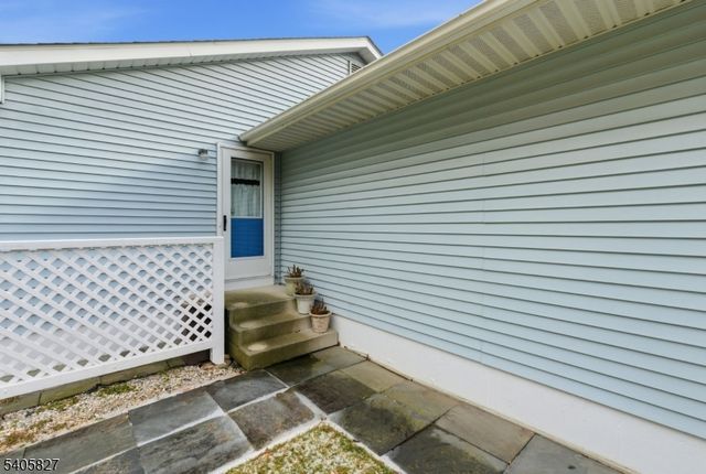 33 Edgemere Ter, Washington Twp., NJ 07882