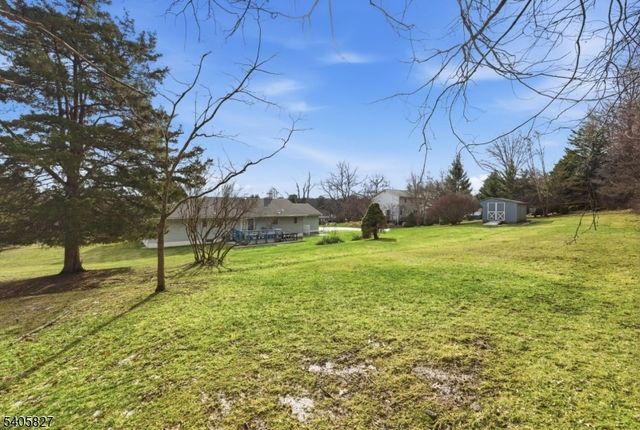 33 Edgemere Ter, Washington Twp., NJ 07882