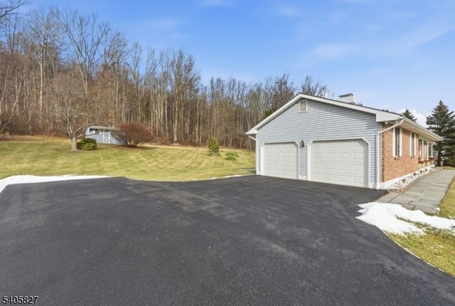 33 Edgemere Ter, Washington Twp., NJ 07882