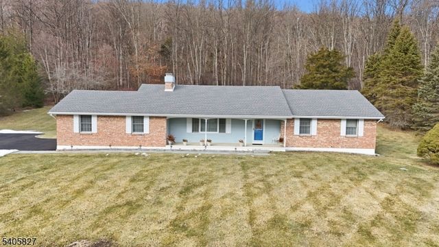 33 Edgemere Ter, Washington Twp., NJ 07882