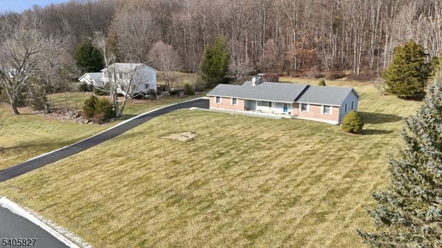 33 Edgemere Ter, Washington Twp., NJ 07882